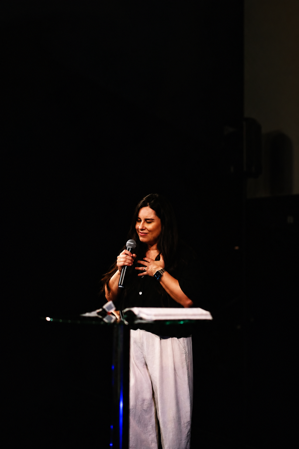 Maca ministrando